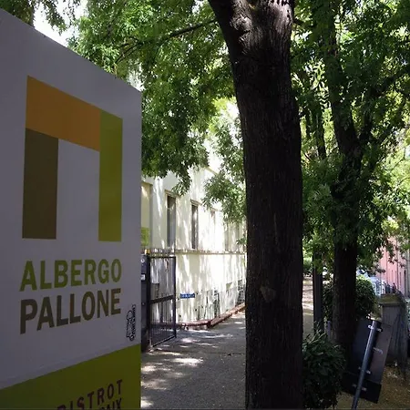 Pallone ホテル *